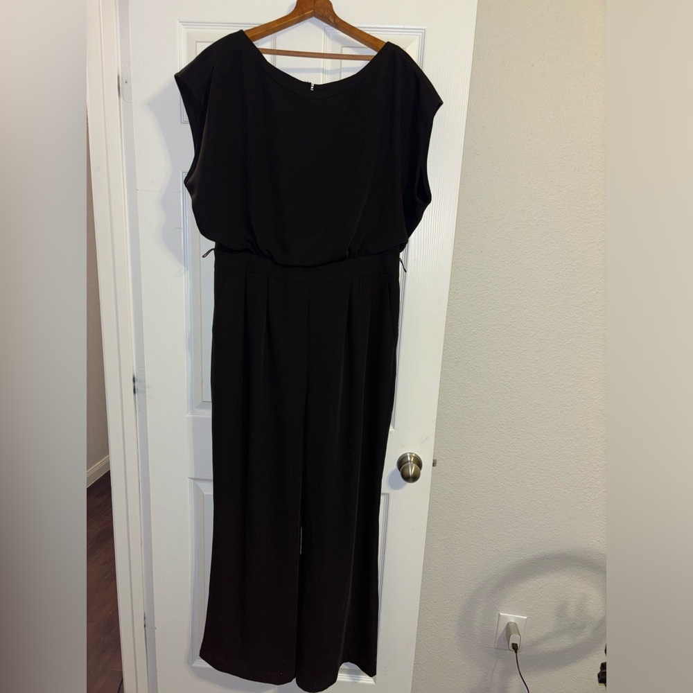 Eliza J Black wide leg cap sleeve jumpsuit, Size 14